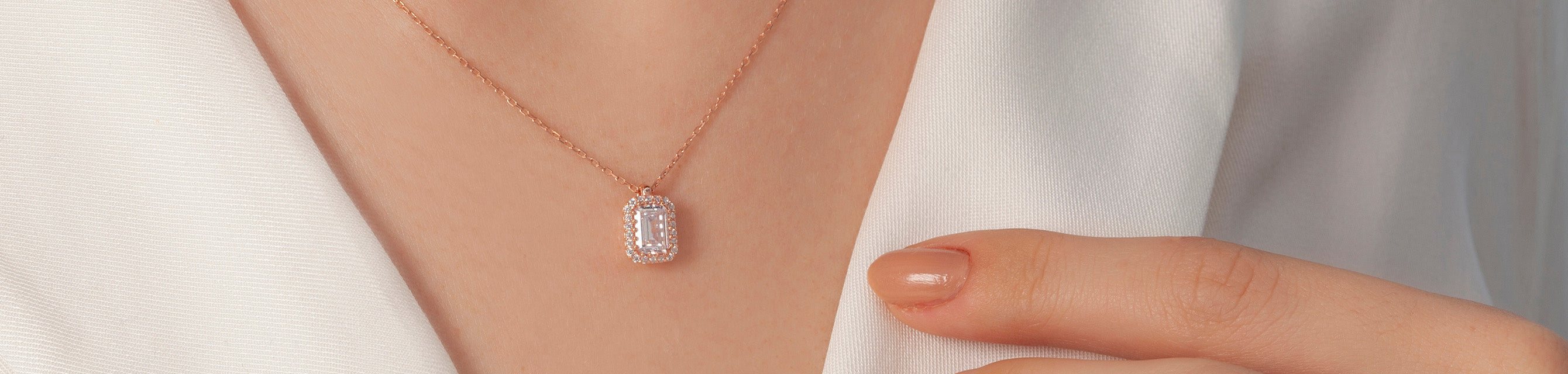 How Global Demand Shapes the Price of Natural Diamonds